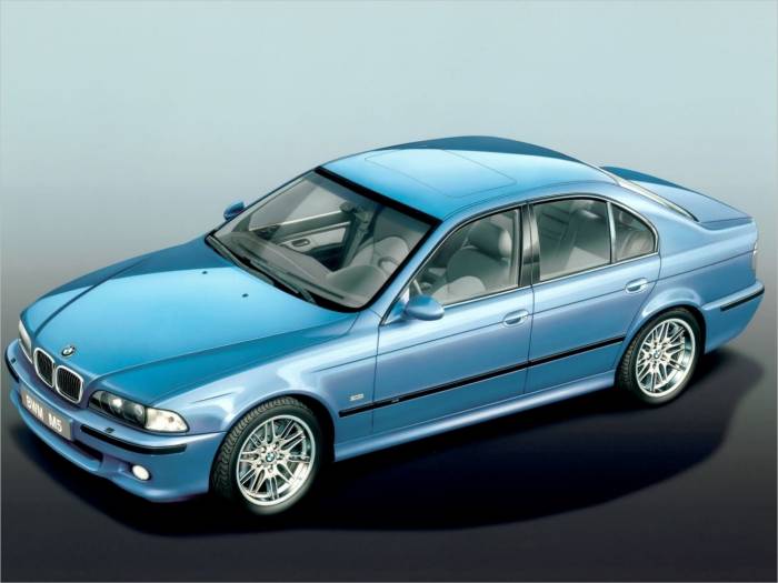 BMW M5 (Галерея фото: Автомобили)